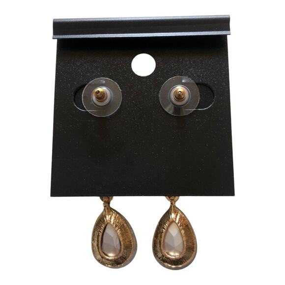 Saks Fifth Avenue NWT Gold Tone Shiny Rhinestones Triple Teardrop Earrings - Picture 5 of 10